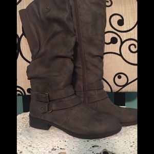 7.5 suede like boots